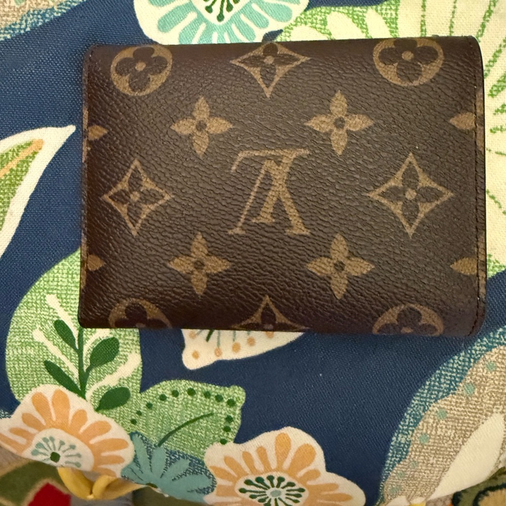 Louis Vuitton Authentic Rare Animation Xmas Vivienne Victorine Wallet Gorgeous - Picture 5 of 6